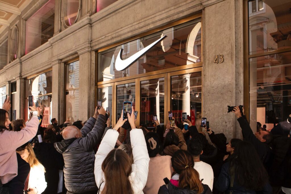 Galleria foto 'Atp, bagno di folla per Jannik Sinner nel centro di Torino' - foto 2