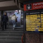 Milano Cadorna. Sciopero dei mezzi di trasporto urbano e di trenord.