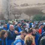Sciopero 8 novembre, sindacati davanti al MIT: “Salvini pagliaccio firmaci il contratto”