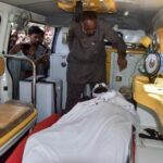 Pakistan, kamikaze in stazione a Quetta: oltre 20 morti