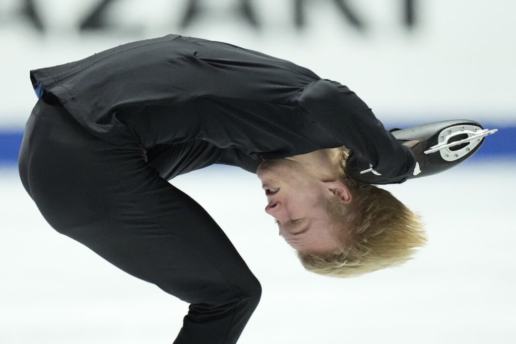 Galleria foto 'Pattinaggio: Daniel Grassl chiude secondo a Tokyo e riporta l’Italia sul podio' - foto 3