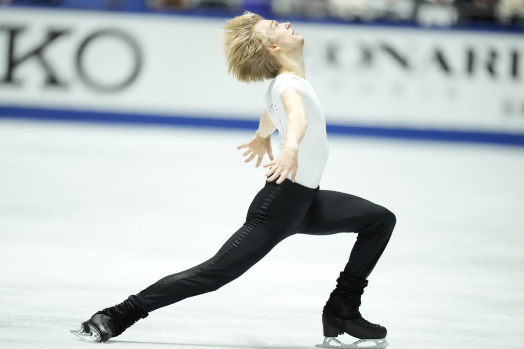 Galleria foto 'Pattinaggio: Daniel Grassl chiude secondo a Tokyo e riporta l’Italia sul podio' - foto 2