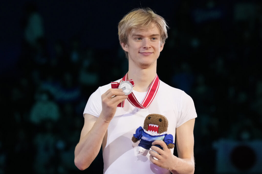 Galleria foto 'Pattinaggio: Daniel Grassl chiude secondo a Tokyo e riporta l’Italia sul podio' - foto 6