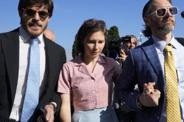 Amanda Knox arriva a Firenze per la sentenza sul caso Lumumba