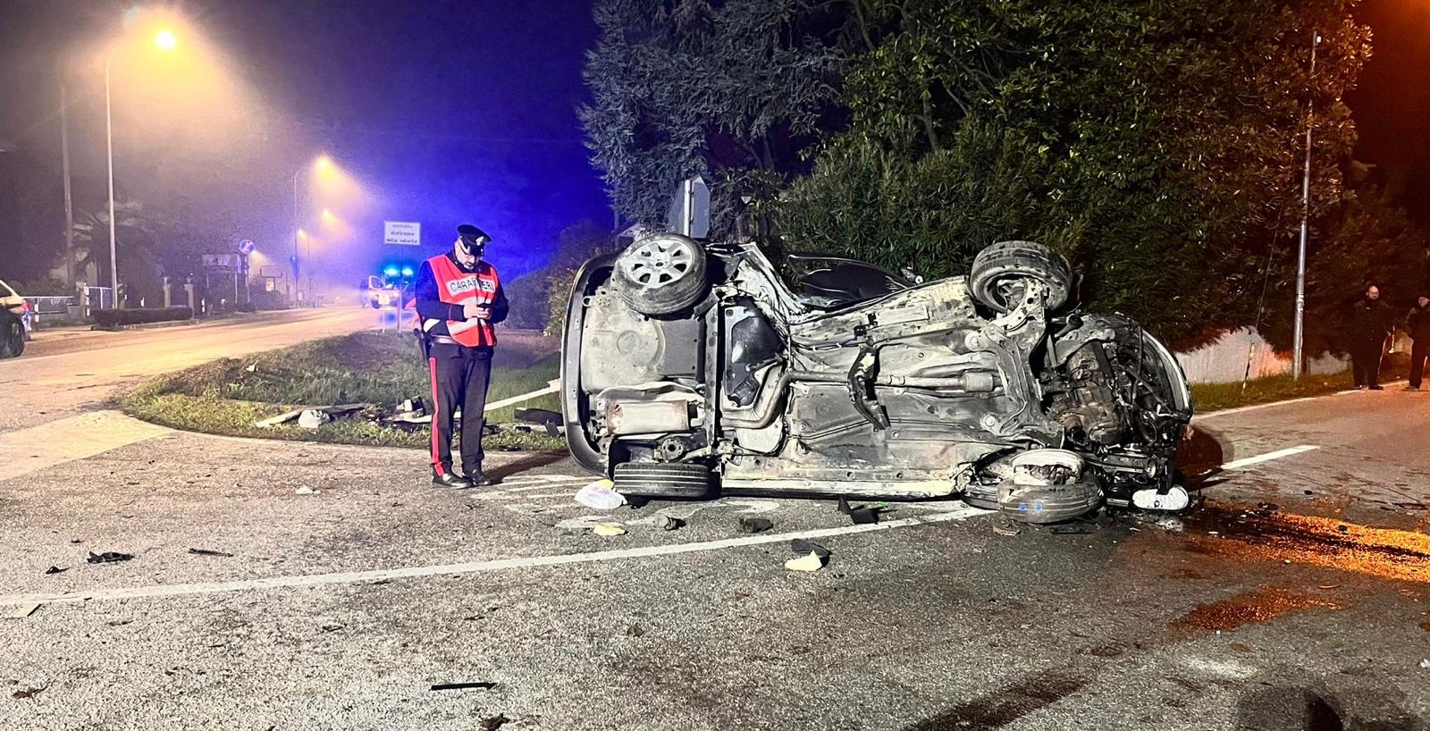 Padova, incidente stradale: un morto e un ferito in codice rosso Padova, incidente stradale: un morto e un ferito in codice rosso