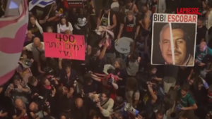 Israele, manifestazione a Tel Aviv a 400 giorni dal sequestro degli ostaggi