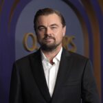 Leonardo DiCaprio compie 50 anni: dagli esordi alla consacrazione con Titanic, fino all’Oscar