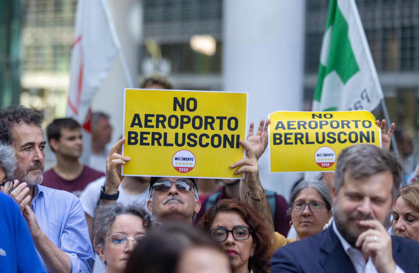 Milano Malpensa, il Tar non blocca l’intitolazione a Silvio Berlusconi