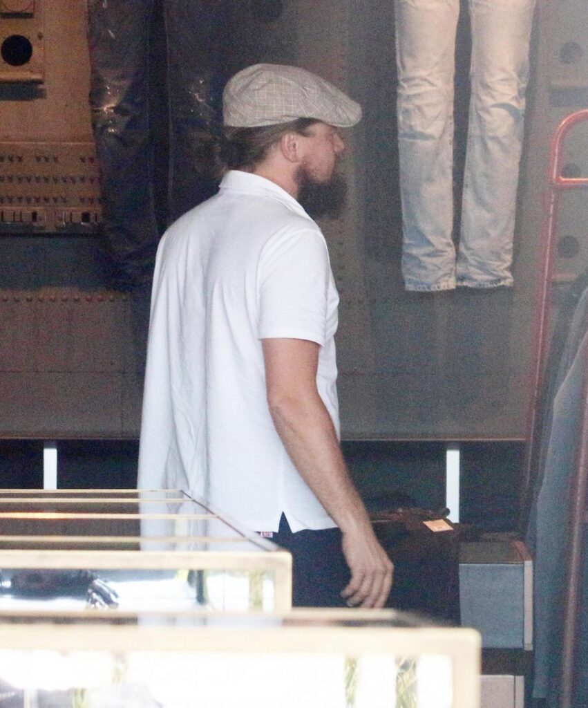 Galleria foto 'Leonardo DiCaprio compie 50 anni: dagli esordi alla consacrazione con Titanic, fino all’Oscar' - foto 17