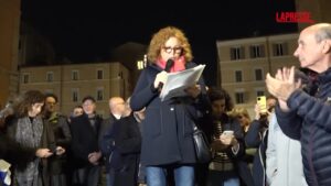Tifosi israeliani aggrediti, la comunità ebraica romana manifesta: “Siamo stanchi, è ora di reagire”