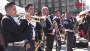 Messico, più di 1000 mariachi riuniti per record mondiale di musica e canto