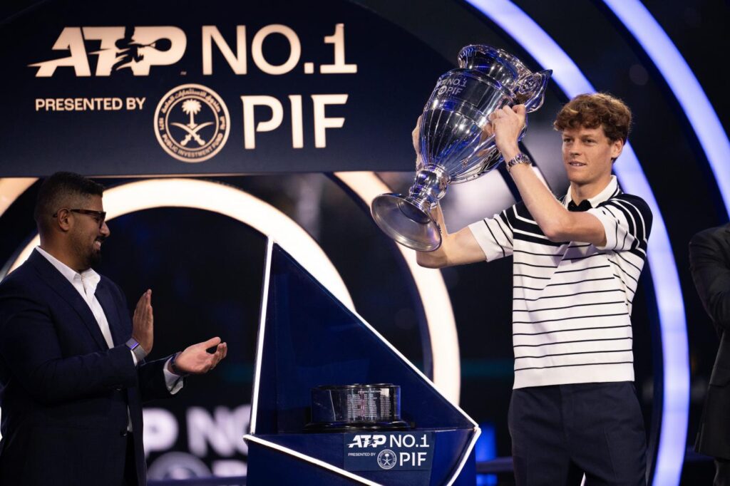 Galleria foto 'Jannik Sinner premiato a Torino: è il nuovo numero 1 del ranking ATP 2024' - foto 2
