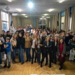 Scuola, Axa Italia lancia progetto “La fatica di essere medie” su educazione affettiva