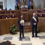 Roma, Venditti in Campidoglio cita Trump: “Dobbiamo fare Roma ‘Great again'”