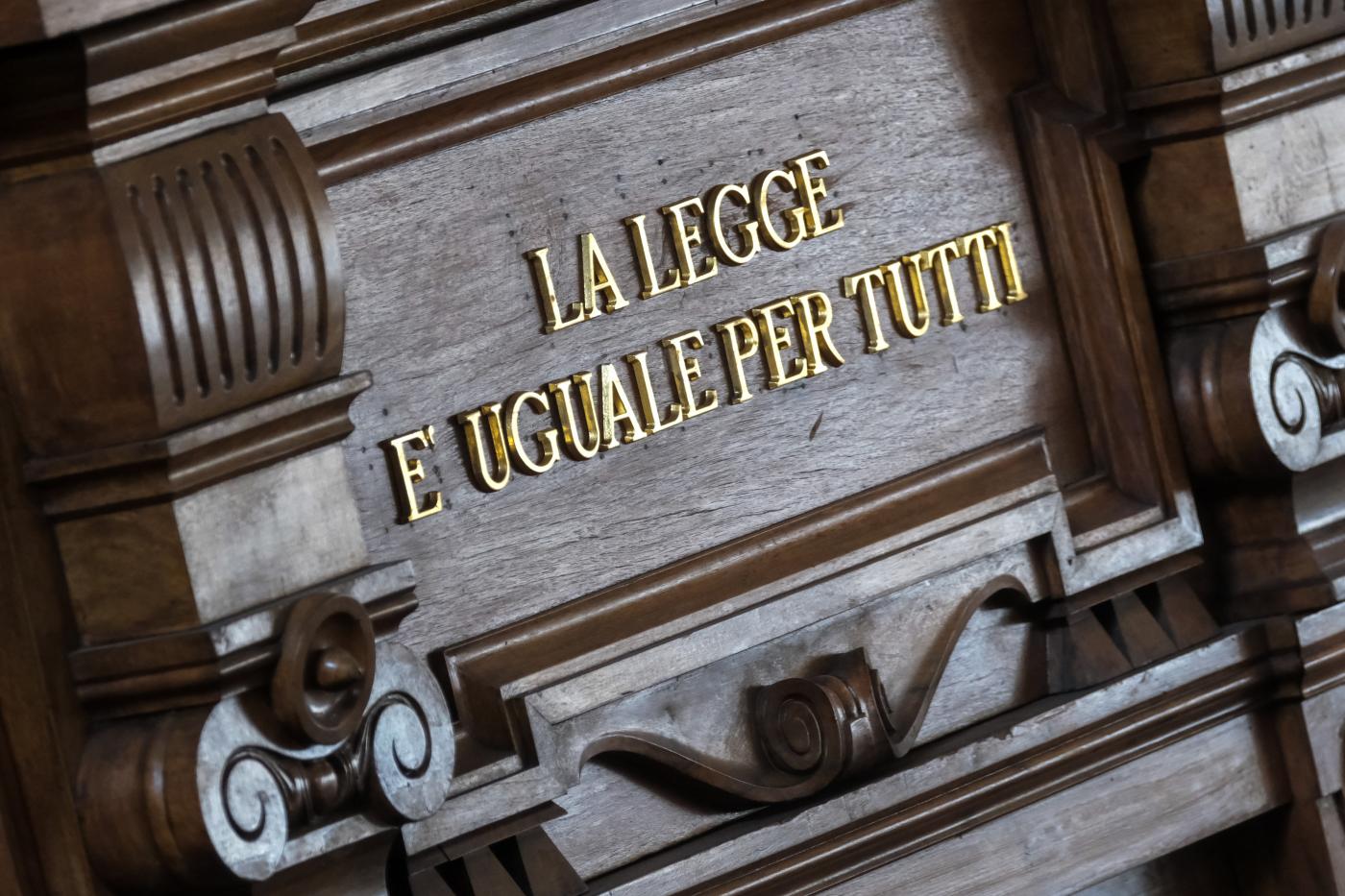 Palermo, violentarono le nipotine: condannati genitori, zio e nonno