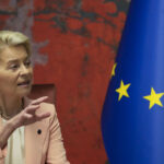 Ue, scontro totale nella maggioranza: stallo su Fitto-Ribeira. Socialisti infuriati ma von der Leyen tace