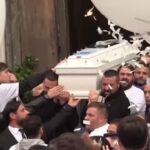 Funerali del 18enne ucciso a Napoli, vescovo: “No a indignazione superficiale”