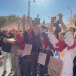 No Meloni Day, studenti si imbavagliano e ammanettano a Roma