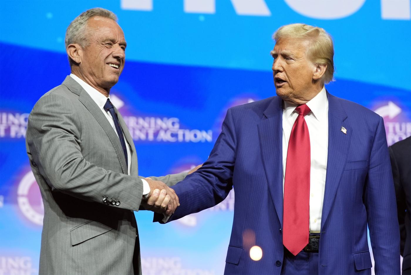 Usa, Trump nomina il no vax Robert Kennedy Jr come segretario alla Salute