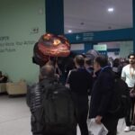 Cop29, proteste a Baku: un serpente gigante simboleggia i Paesi inquinanti