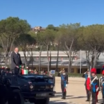 Carabinieri, l’arrivo di Crosetto alla cerimonia d’insediamento di Luongo