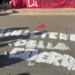 No Meloni Day, a Roma la scritta ‘Ministero della guerra’ sotto al Miur