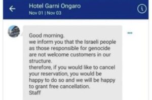 Turisti israeliani respinti da hotel: Booking rimuove l’albergo