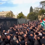 Georgia, proteste in Abkhazia: scontri di fronte a sede Parlamento