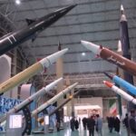 Iran, Guardia Rivoluzionaria mette in mostra missili e droni a Teheran