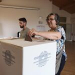 Elezioni regionali Umbria ed Emilia-Romagna 2024, seggi riaperti fino alle 15: affluenza bassa
