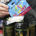 Gas esilarante: cos’è la droga della risata e i suoi effetti