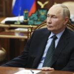 Ucraina, mille giorni dall’inizio del conflitto. Kiev: “Non ci sottometteremo mai all’invasore”