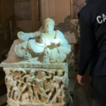Perugia, scavi illegali a Città della Pieve: sequestrati reperti etruschi