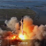 SpaceX, Musk assiste insieme a Trump al sesto lancio di prova del razzo Starship