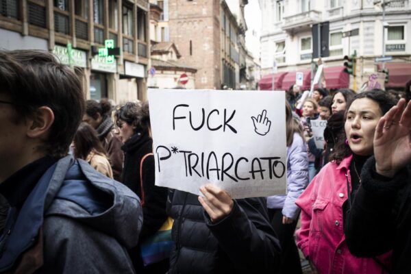 Milano - Manifestazione studentesca per la giornata contro la violenza sulle donne