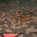 Vernice rossa e striscione ‘Stop the war’ per Olimpia-Maccabi di basket