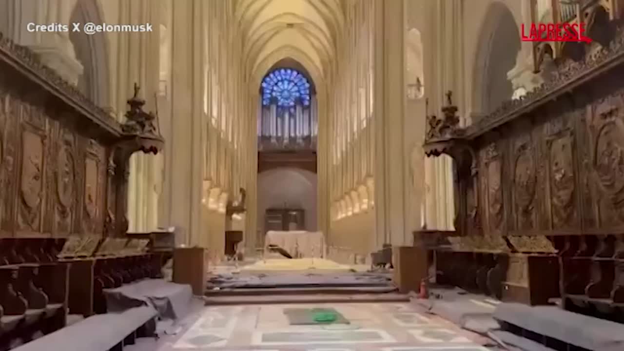 Notre Dame, il filmato girato dentro la cattedrale di Parigi