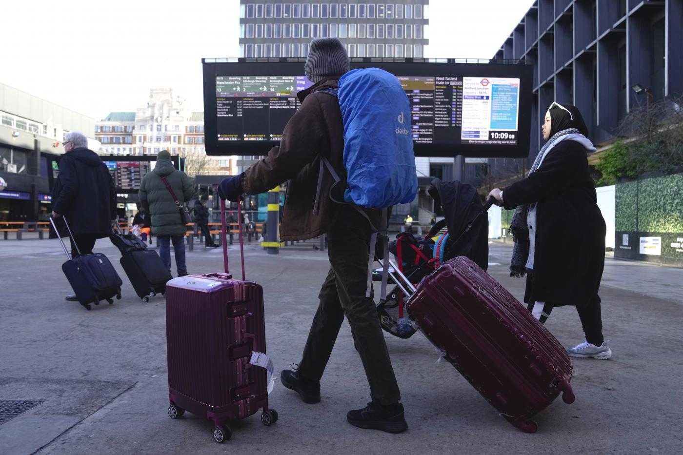 Londra, pacco sospetto nella Stazione Euston