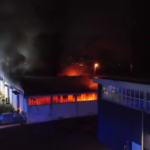 Firenze, maxi incendio in un’azienda adibita a floccatura elettrostatica