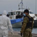 Migranti, 8 morti tra cui 6 bimbi in un naufragio al largo di Samos
