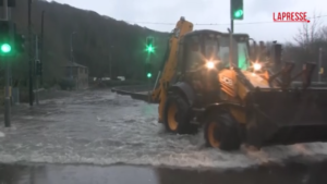 Regno Unito, tempesta Bert causa inondazioni in Inghilterra e Galles