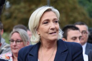 Marine Le Pen in visita a Pas-de-Calais