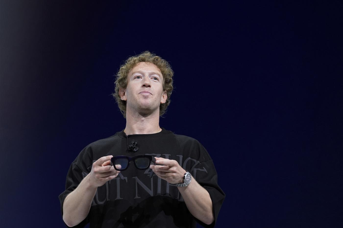 Usa, Trump e Zuckerberg cenano insieme nella villa di Mar-a-Lago