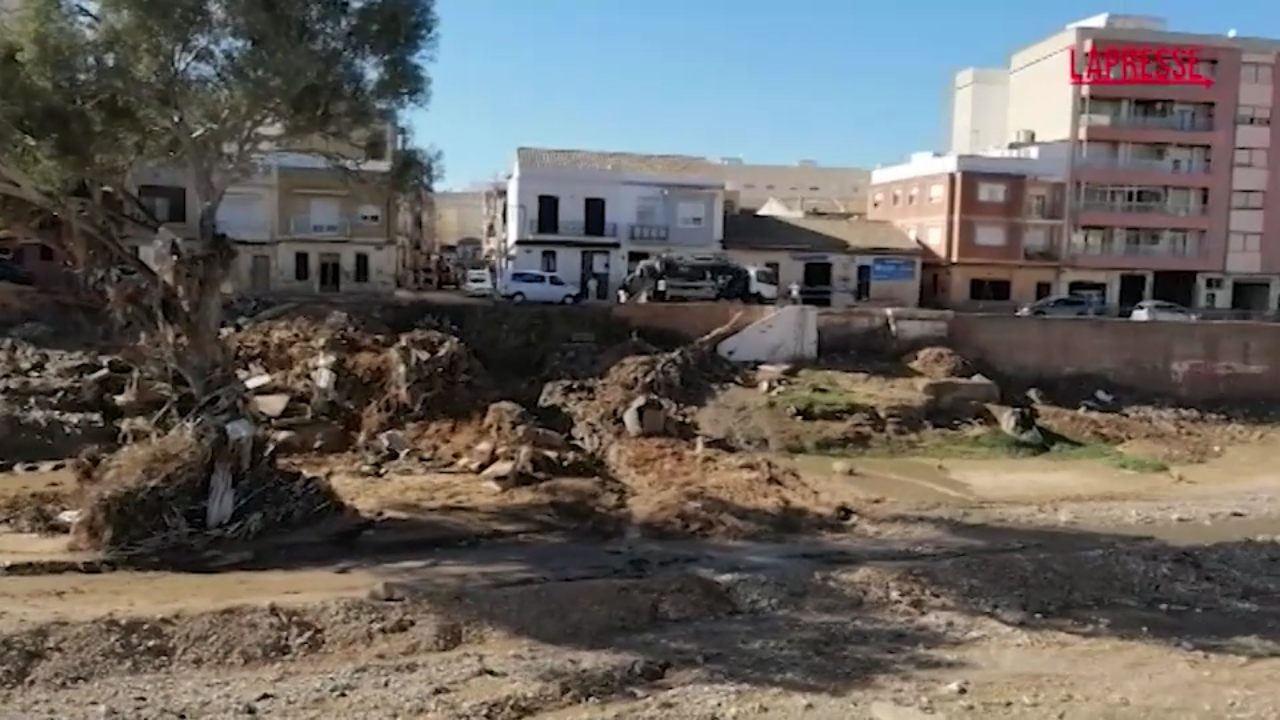 Alluvione Valencia, il reportage di Lucrezia Clemente a un mese dalla Dana