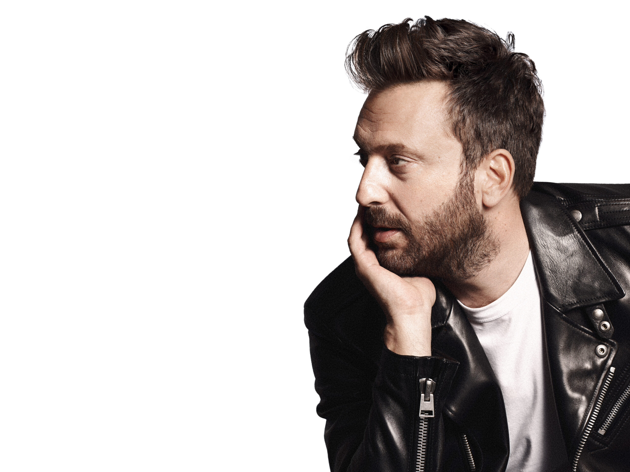 ‘Alaska Baby’, per Cesare Cremonini nuovo album e un documentario ‘Alaska Baby’, per Cesare Cremonini nuovo album e un documentario