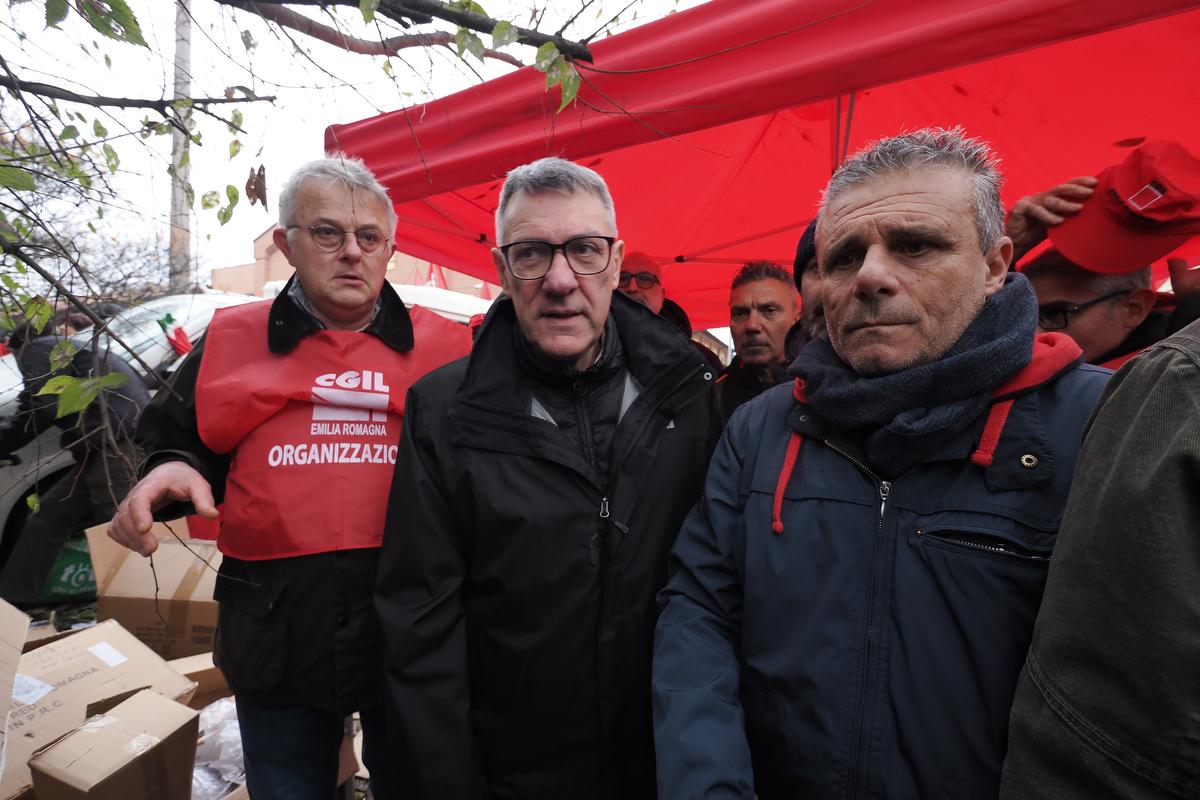 Sciopero generale, Landini: “Rivoltare il Paese come un guanto”
