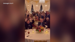 Thanksgiving, Trump e Musk festeggiano sulle note di Ymca a Mar-a-lago