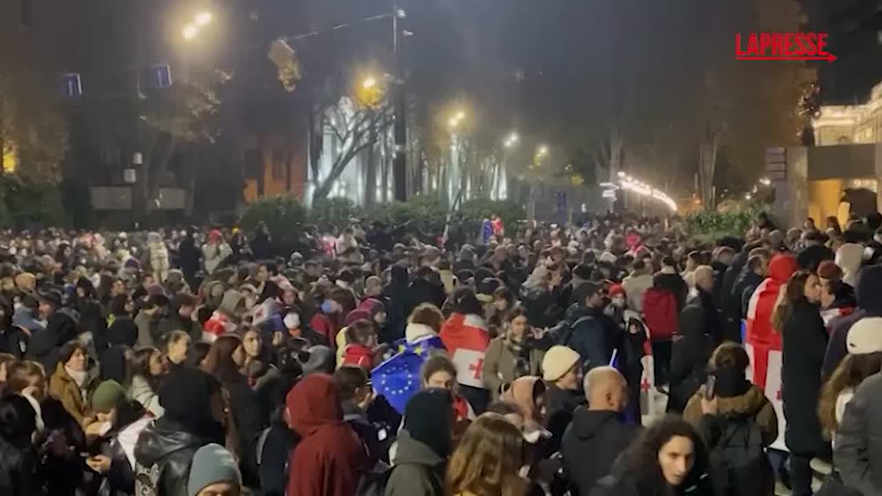 Georgia, terzo giorno di proteste pro Ue a Tbilisi