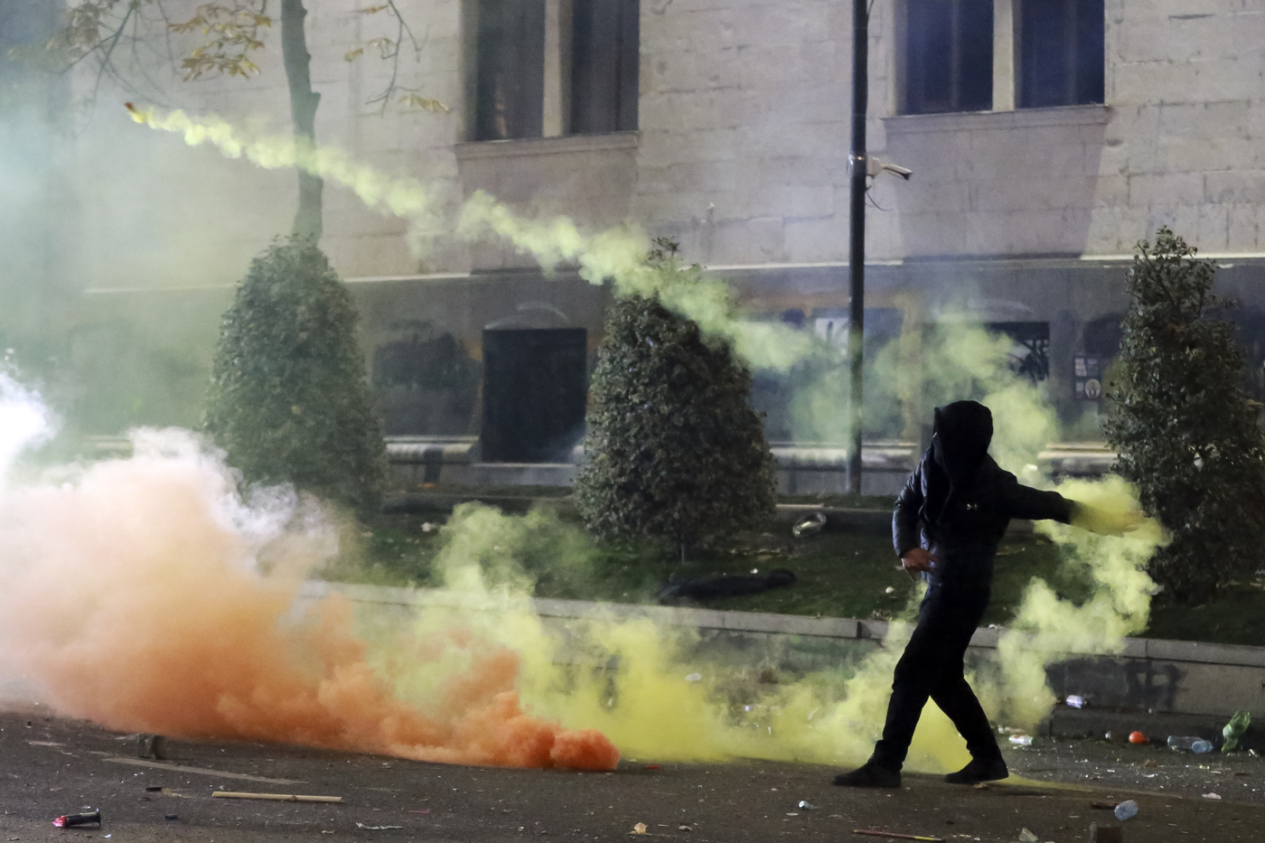 Georgia, oltre 100 arresti a Tbilisi durante seconda notte di proteste