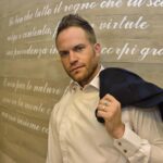 Denunciato lo chef Simone Rugiati: in strada con coltello durante lite con vicini